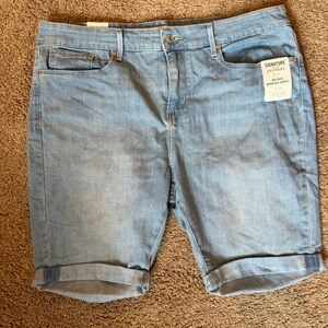Signature by Levi Strauss Mid Rise Bermuda Shorts 18W 34 Light Wash NWT